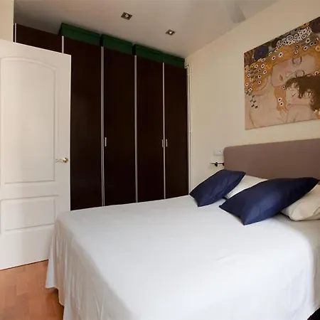 Rentbcn Gracia Jardinets Apartment *