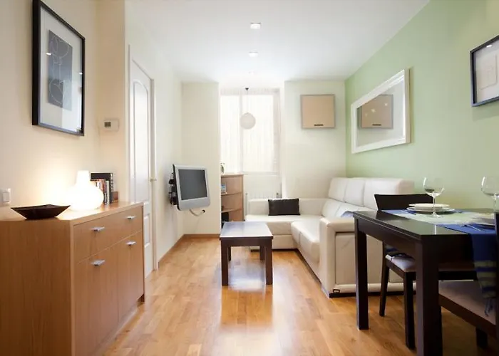Rentbcn Gracia Jardinets * برشلونة